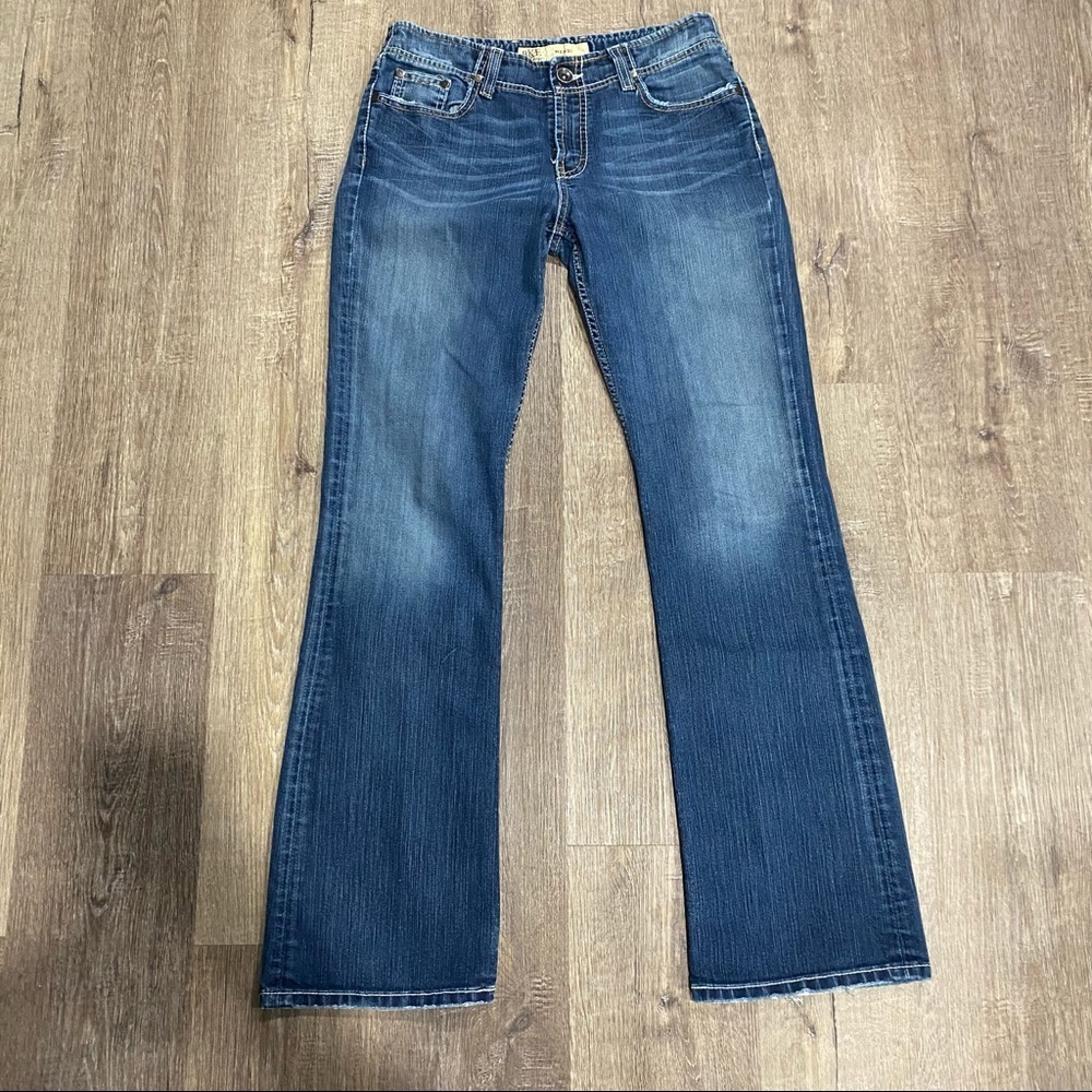 BKE BUCKLE WENDI Jeans Boot Cut Size 8